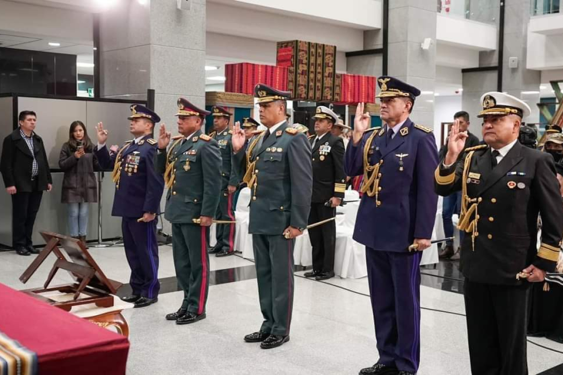 Capitán General de las FFAA posesiona a nuevo Alto Mando Militar