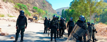 Restablecen salida de buses en rutas La Paz- Cochabamba y Oruro – Cochabamba tras desbloqueo en Parotani