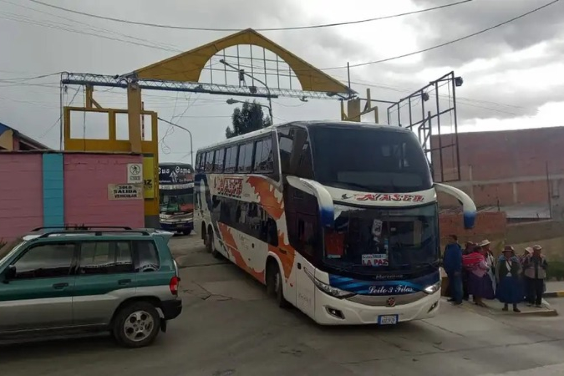 Terminal de Buses de La Paz habilita viajes a Cochabamba