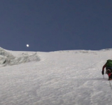 En el nevado Huayna Potosí, bomberos rescatan el cuerpo sin vida de un hombre