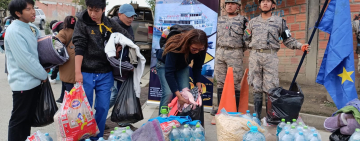 Damas Navales donan 1,2 toneladas de ayuda humanitaria en Bajo Llojeta