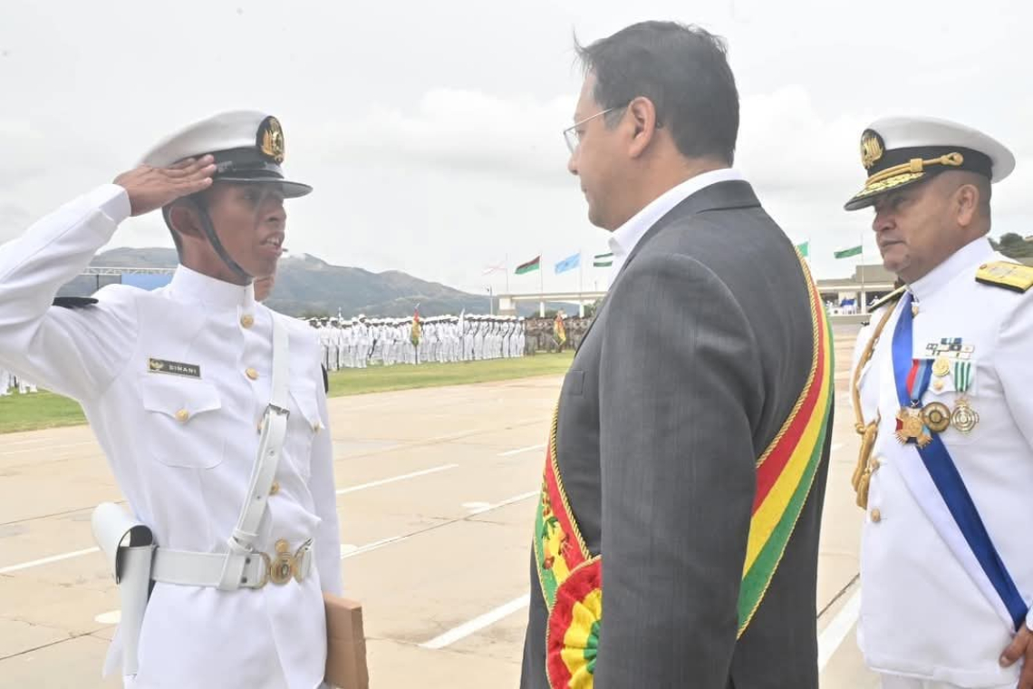 En el 198 aniversario de la Armada Boliviana egresan nuevo oficiales