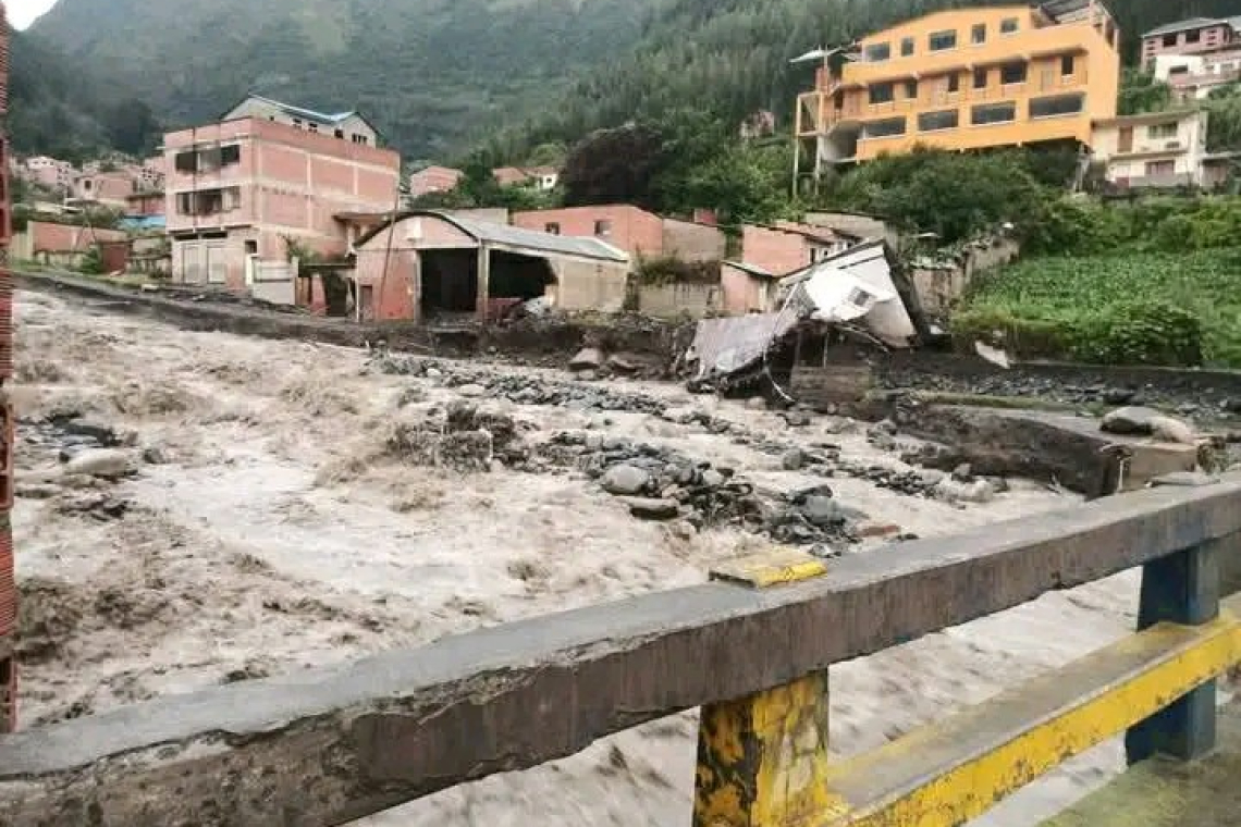 Intensas lluvias afectan a ocho departamentos, La Paz tiene “daños estructurales”