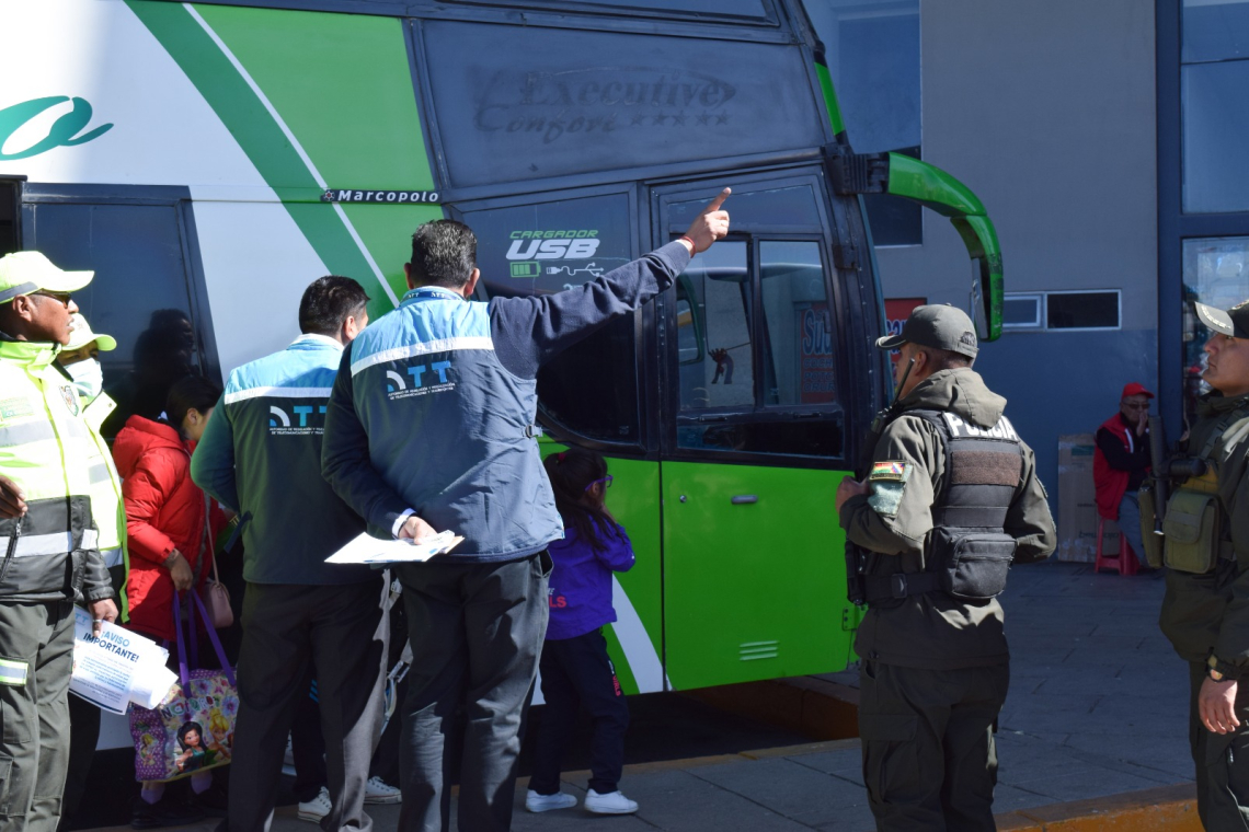 Toman acciones contra operador infractor Andesmar Avaroa 2 tras incidente crítico en ruta Cochabamba - La Paz