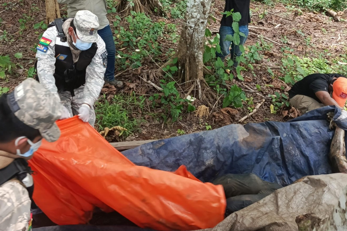 Navales y comunarios rescatan un cuerpo sin vida en el Río Madidi