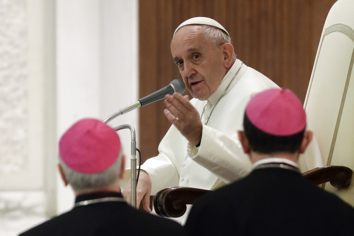 El papa Francisco podría renunciar, dice un cardenal