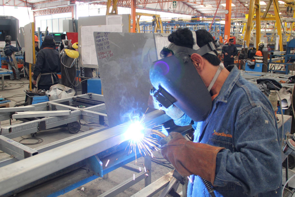 Empresarios orureños advierten cierre de empresas por incremento salarial y exigen diálogo al Gobierno