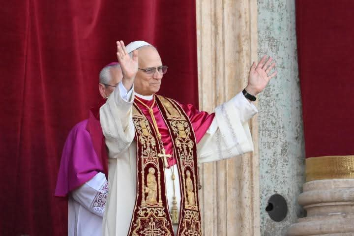 Eligen a Robert Francis Prevost como nuevo Papa de la Iglesia Católica
