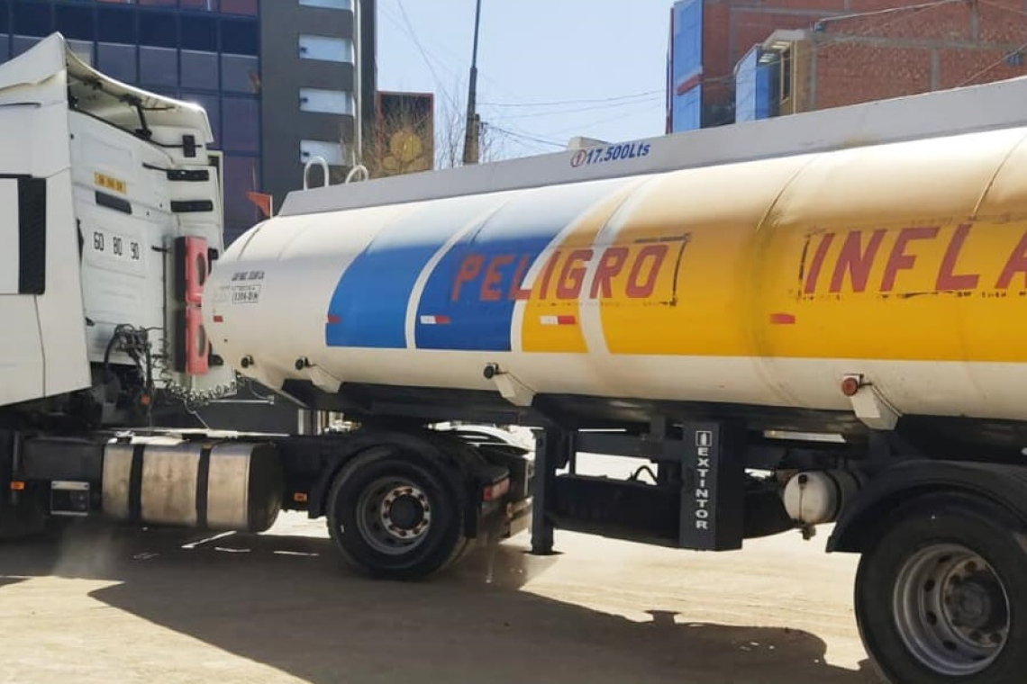YPFB y empresas de transporte de combustibles se reunirán el próximo sábado y el martes