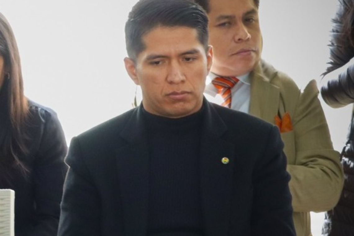Senado aparta de su cargo a Israel Quino tras denuncias por abuso sexual y lesiones graves y leves