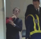 Revelan lo que dijo la esposa de Macron instantes después de abofetearlo ante las cámaras
