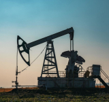 Los precios del petróleo se disparan tras el ataque de EE.UU. contra Irán