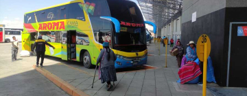 Refuerzan controles en terminales y aeropuertos por alta afluencia de viajes durante el descanso pedagógico