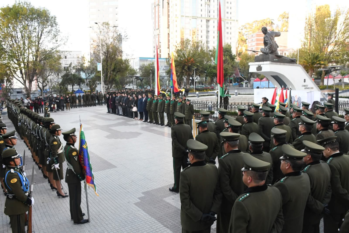 Expresan civismo para conmemorar 216 años de la Gesta Libertaria de La Paz