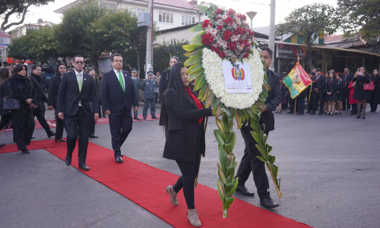 Sucre: Ministerio Público rinde homenaje al Libertador Simón Bolívar