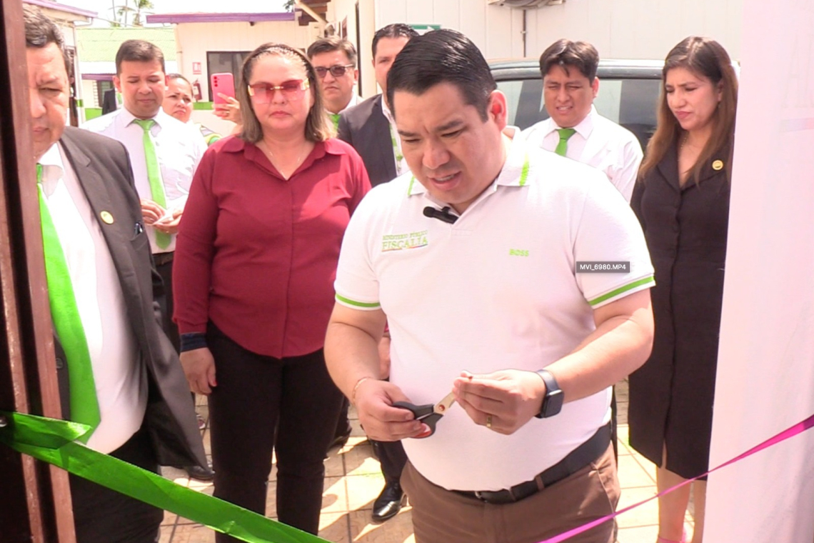 Fiscal Mariaca llega a Cobija e inaugura moderna Camara Gesell
