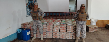 Navales comisan Diésel y 1.020 maples de huevo en frontera con el Perú