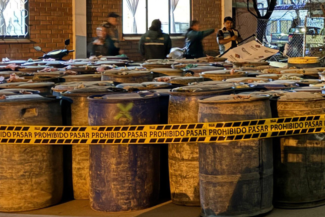 Desarticulan red familiar de contrabando de diésel en Cochabamba y decomisan más de 24.000 litros