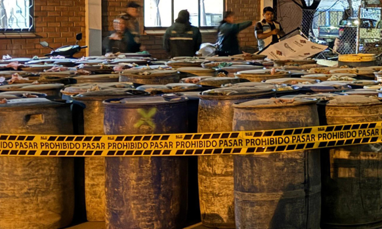 Desarticulan red familiar de contrabando de diésel en Cochabamba y decomisan más de 24.000 litros