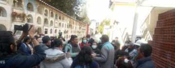 Abren 80 sepulturas para hallar los cuerpos de dos personas fallecidas en 2020