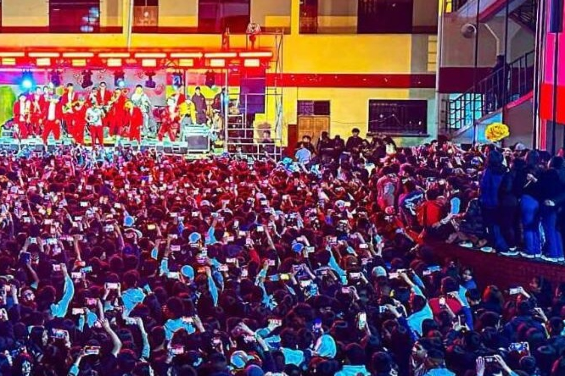 Adolescente se encuentra estable tras ser aplastada por avalancha humana en un concierto en Oruro