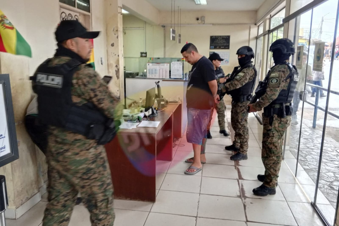 Tras percusión policial capturan a presunto integrante del PCC y entregado a Brasil