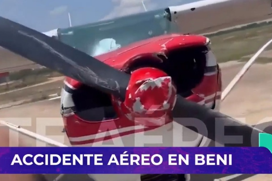 Dos avionetas chocan en pleno vuelo, una logra aterrizar y la otra se precipita a tierra