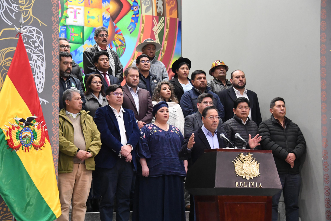 Arce denuncia que desde el Legislativo se gesta un golpe a la democracia y urge al TSE llamar a una reunión de poderes