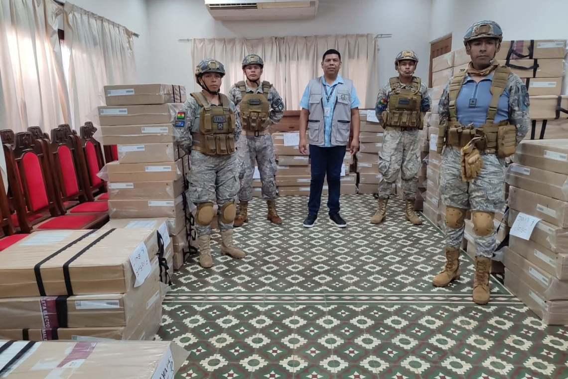 Al noreste de Bolivia llegan 120 maletas electorales para la segunda vuelta