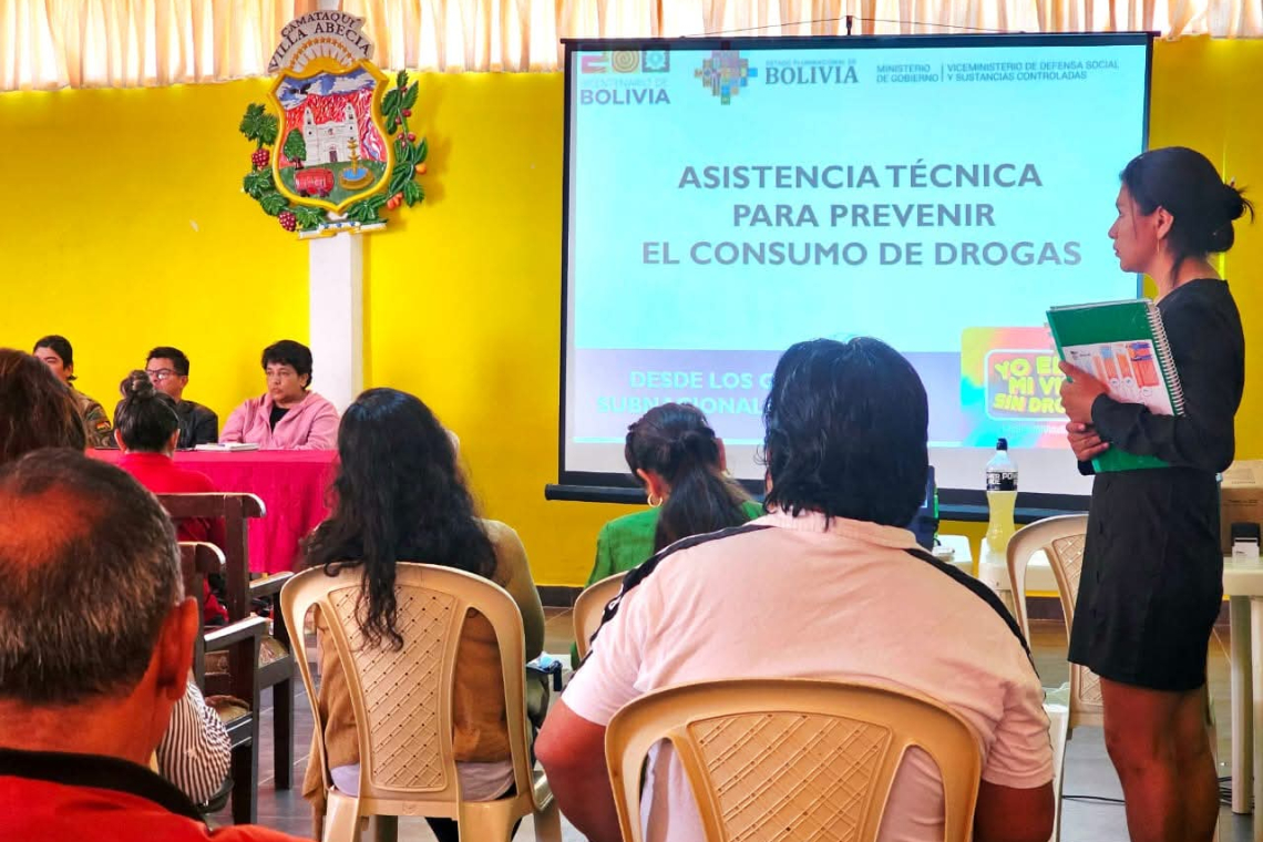 En Villa Abecia, Defensa Social fortalece políticas de prevención de droga
