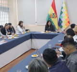 Ministra de Educación y magisterio establecen agenda de trabajo
