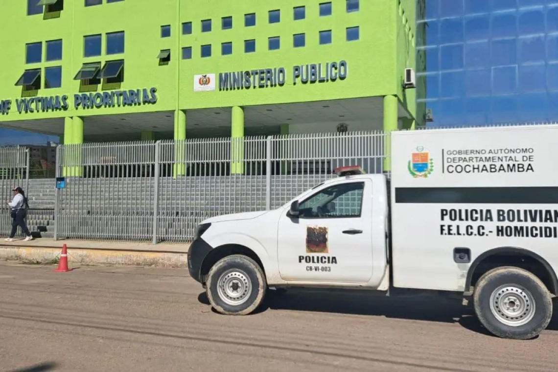 Policía y Fiscalía hallan a hombre sin vida y con signos violencia