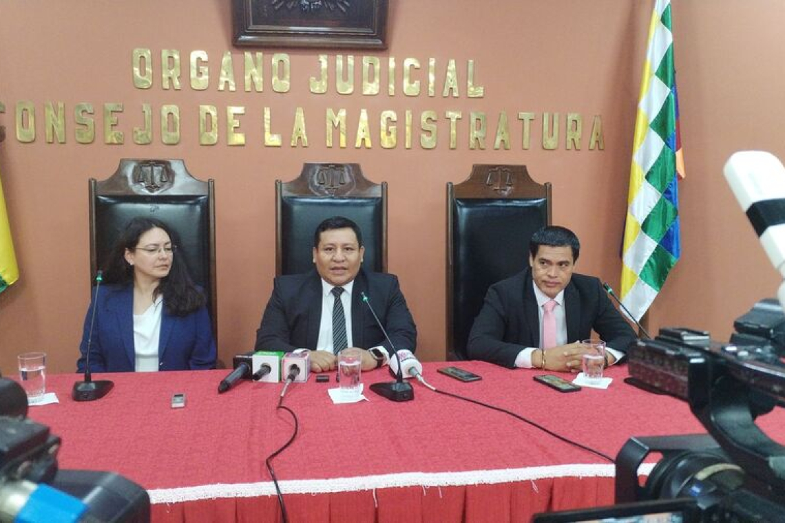 Magistratura anuncia investigación nacional tras desarticulación de red de falsificación de documentos en Oruro