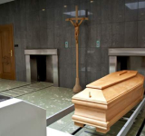 Mujer 'resucita' en su ataúd momentos antes de ser cremada