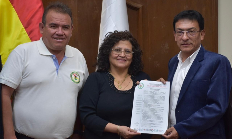 Ministra de Salud recibe pliego petitorio 2026 de Confesirmes