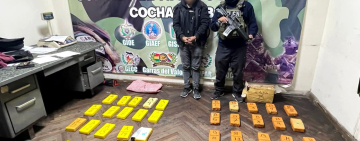 FELCN confisca de un bus 35 paquetes de sustancias controladas