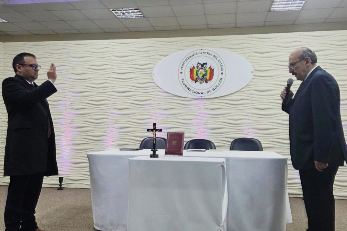 Marcelo Longaric jura al cargo de Sub Procurador de Defensa
