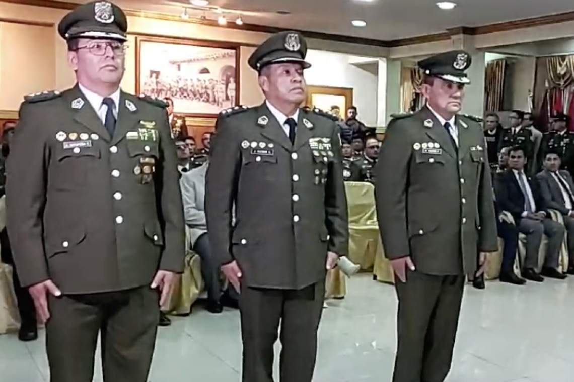 Posesionan a los nuevos comandantes departamentales de la Policía; Jaime Iván Alemán Guzmán asume el mando en Oruro