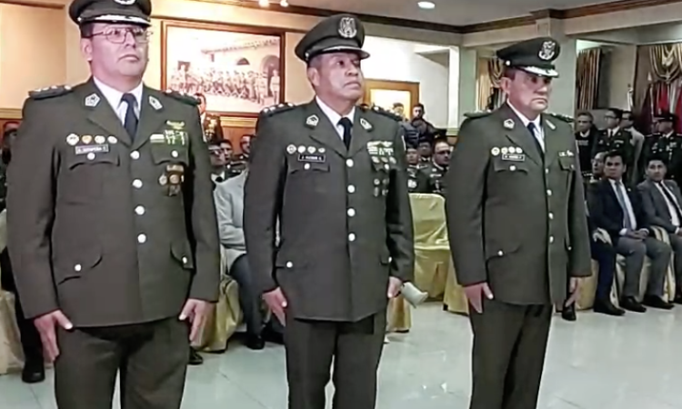 Posesionan a los nuevos comandantes departamentales de la Policía; Jaime Iván Alemán Guzmán asume el mando en Oruro