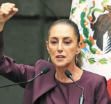 Sheinbaum reúne a cientos de miles de mexicanos para reafirmar su poder ante las críticas