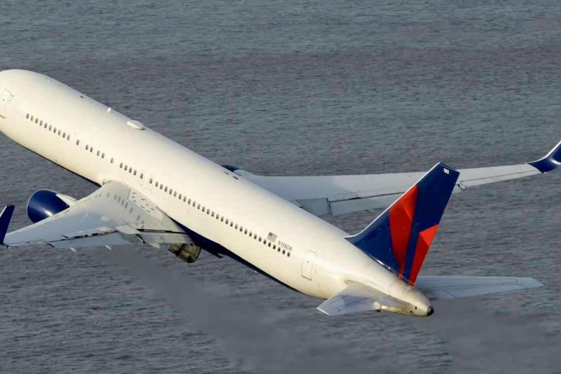 BoA recibe y analiza ofertas de 2 empresas para incorporar aviones 767-300E