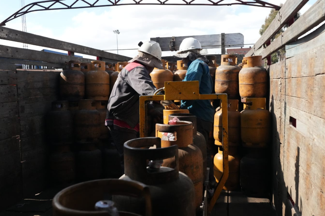 YPFB despacha 1.440 toneladas de GLP por día y avala abastecimiento en el mercado interno 