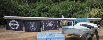 La FAB de Brasil intercepta avioneta procedente de Bolivia con 500 kilos de cocaina