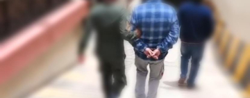 Detienen a hombre por presunto parricidio de su madre en Challula-Oruro