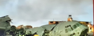 El Alto: se siniestra Avión Hércules, hay muertos, heridos, vehículos afectados y dinero derramado