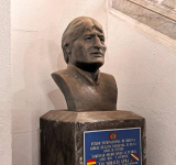 Senado aprueba retirar el busto de Evo Morales de la Asamblea Legislativa
