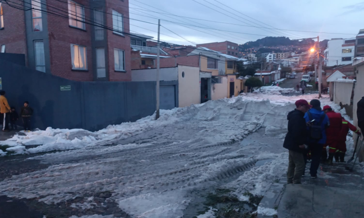 Alcaldía activa atención inmediata tras lluvia con granizo en La Paz
