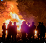 Aduana Nacional incauta e incinera 150 fardos de ropa usada en Tarija