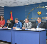 Defensa avisa acciones legales contra transportadoras y daño económico de $us29.000.000 por caso barcazas chinas