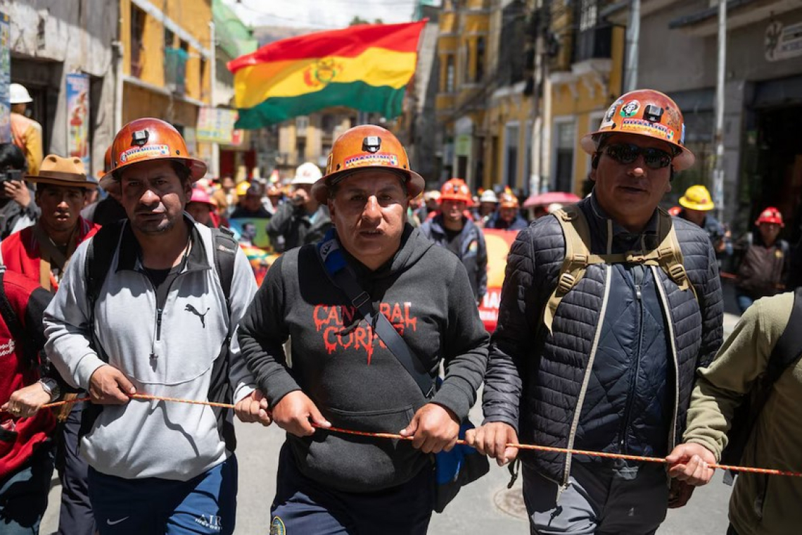 La Central Obrera de Bolivia demanda un alza salarial del 20% y da un plazo de diez días al Gobierno